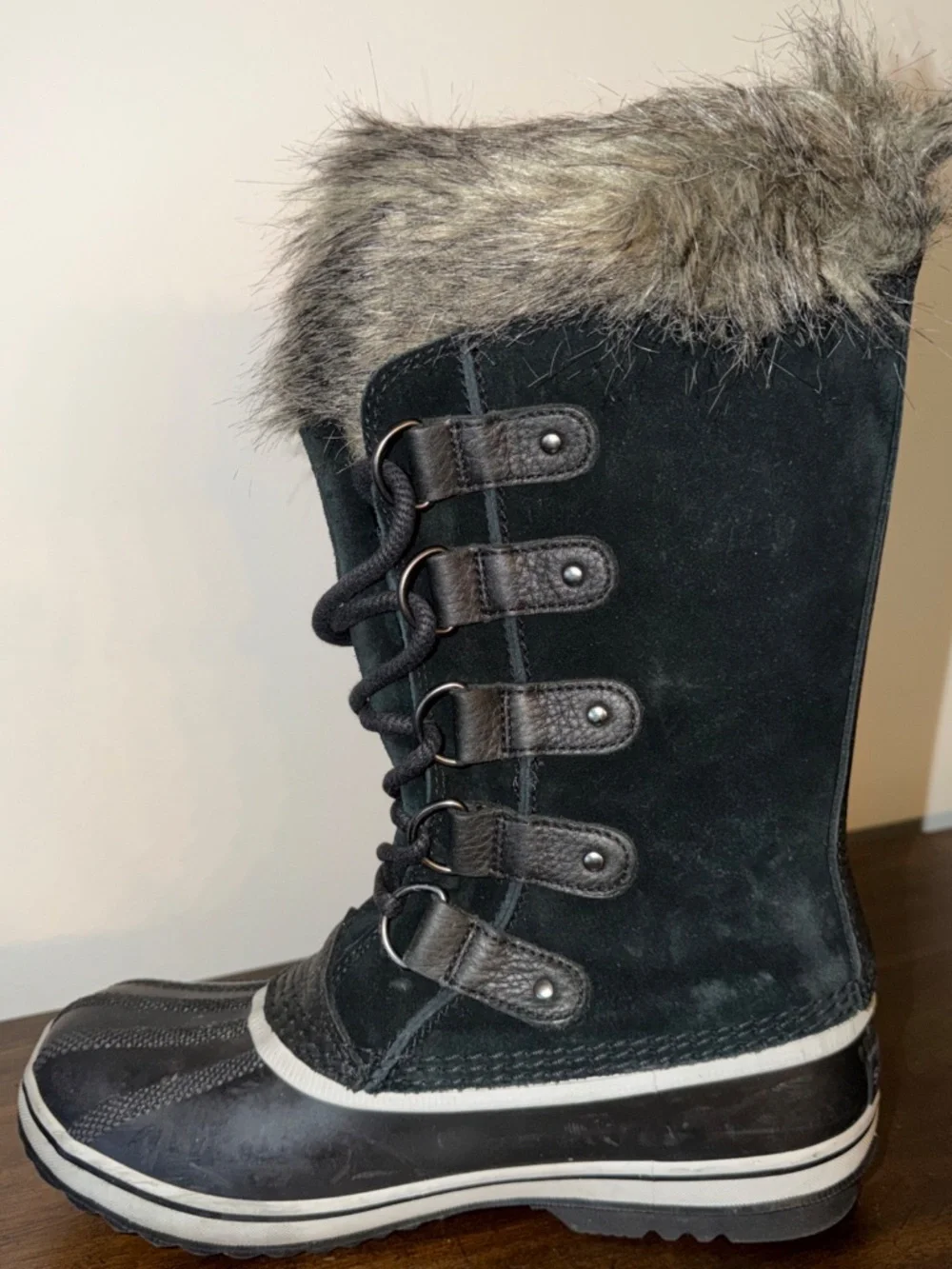 Sorel Women's Joan of Arctic Waterproof Insulated Fur Trim Snow Boots Black 8.5